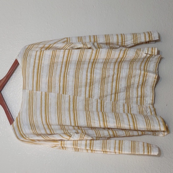 SLIGHTLY USED EDDIE BAUER OUTDOOR SIZE 6 MUSTARD YELLOW AND WHITE - Picture 6 of 9